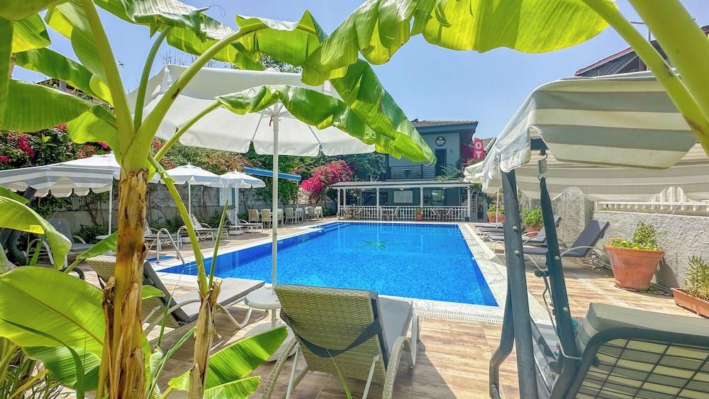 Gocek Centre Hotel 25/28