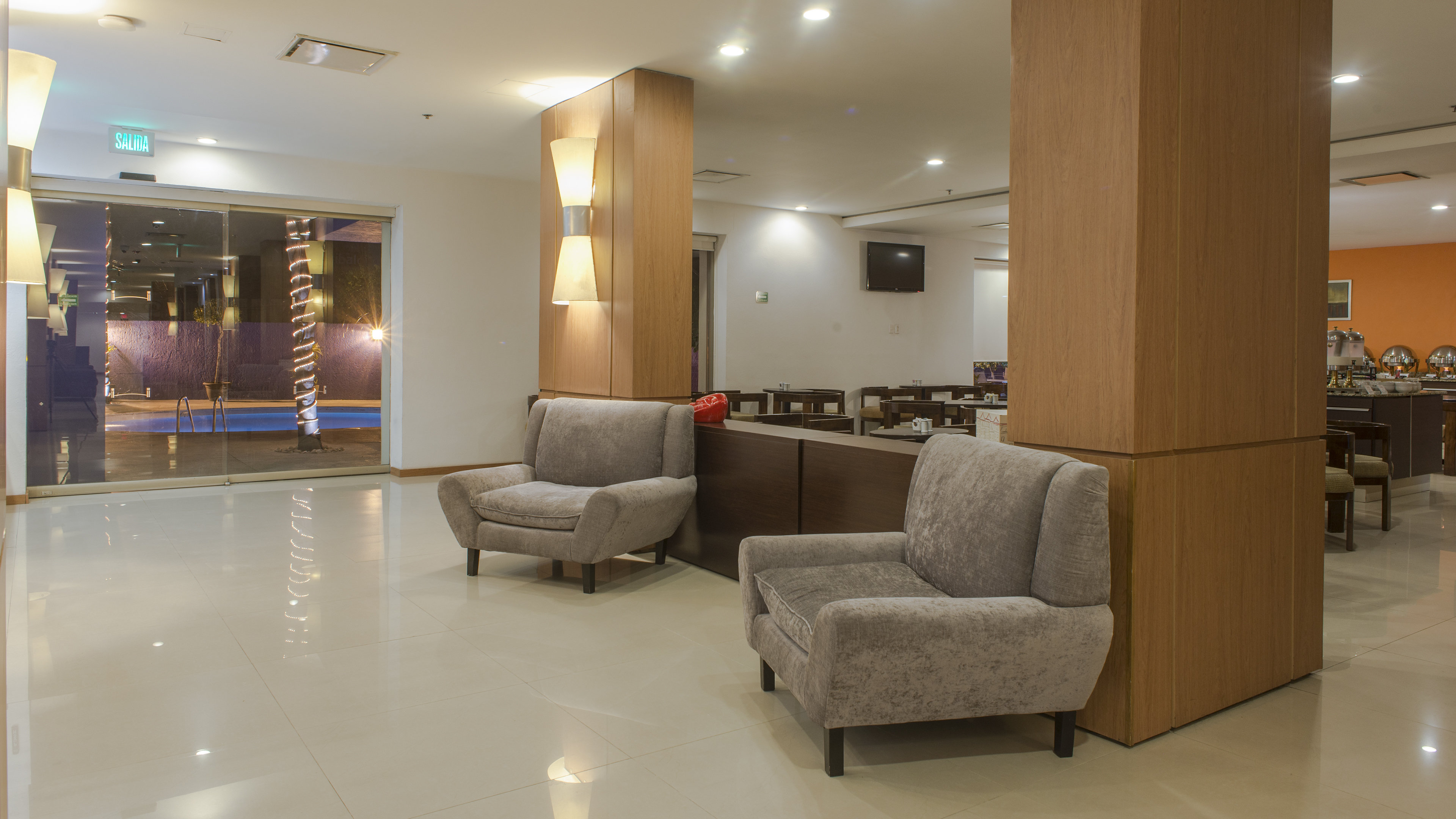 Staybridge Suites Guadalajara Expo 31/49