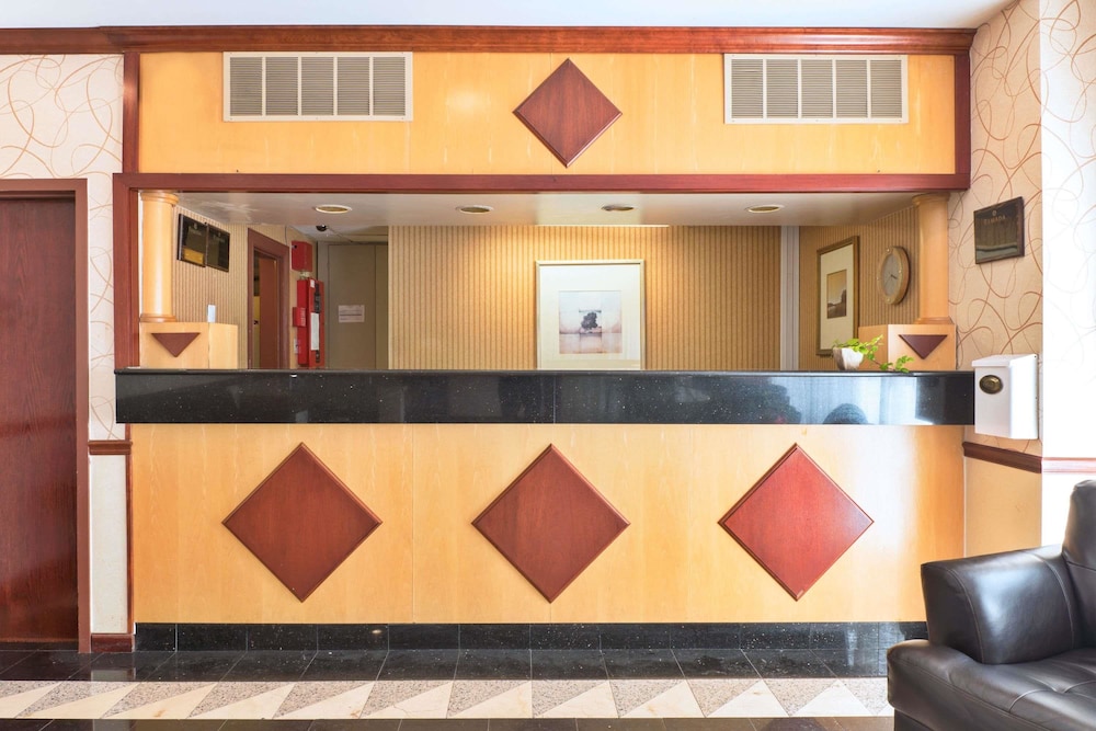 Ramada By Wyndham Pikesville Baltimore North 4/42