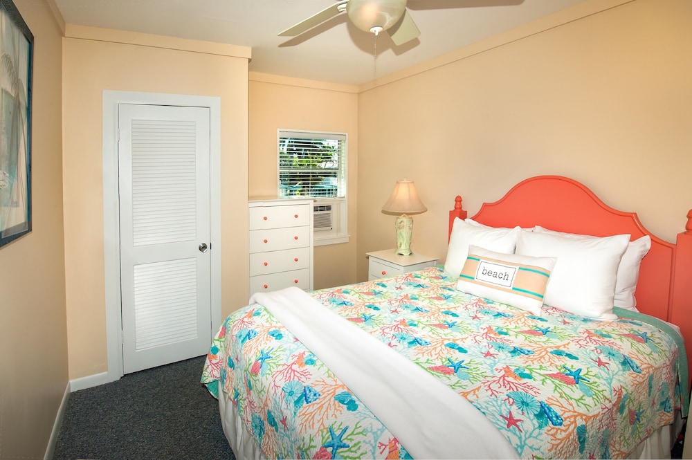 Mermaid, Suite, 2 Queen Beds, Sofa