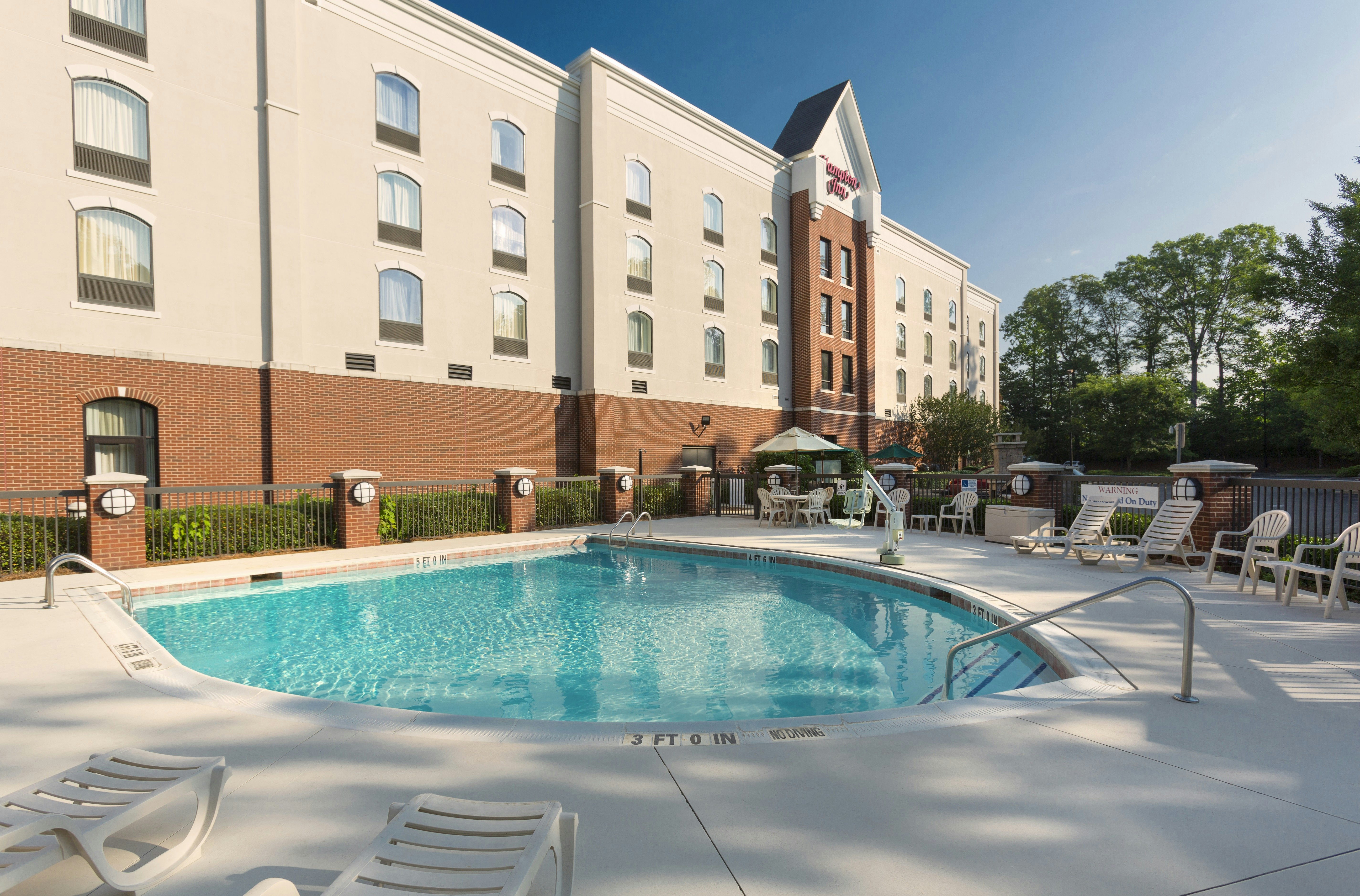 Hampton Inn Charlotte Belmont 4/47