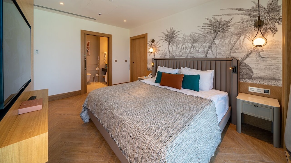 Private, Suite, Double Bed, Via Pool