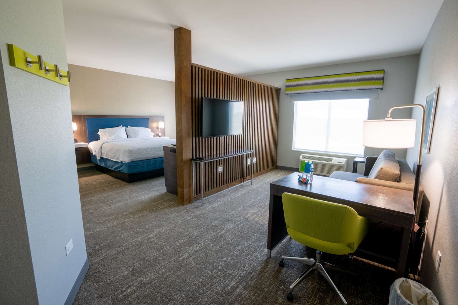 جناح استوديو بسرير كينج، Hampton Inn Huntley Chicago 5/5