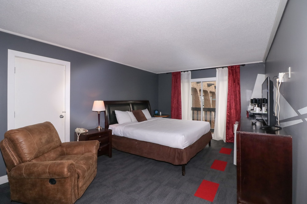 Divya Sutra Plaza & Conference Centre Vernon, BC 24/74