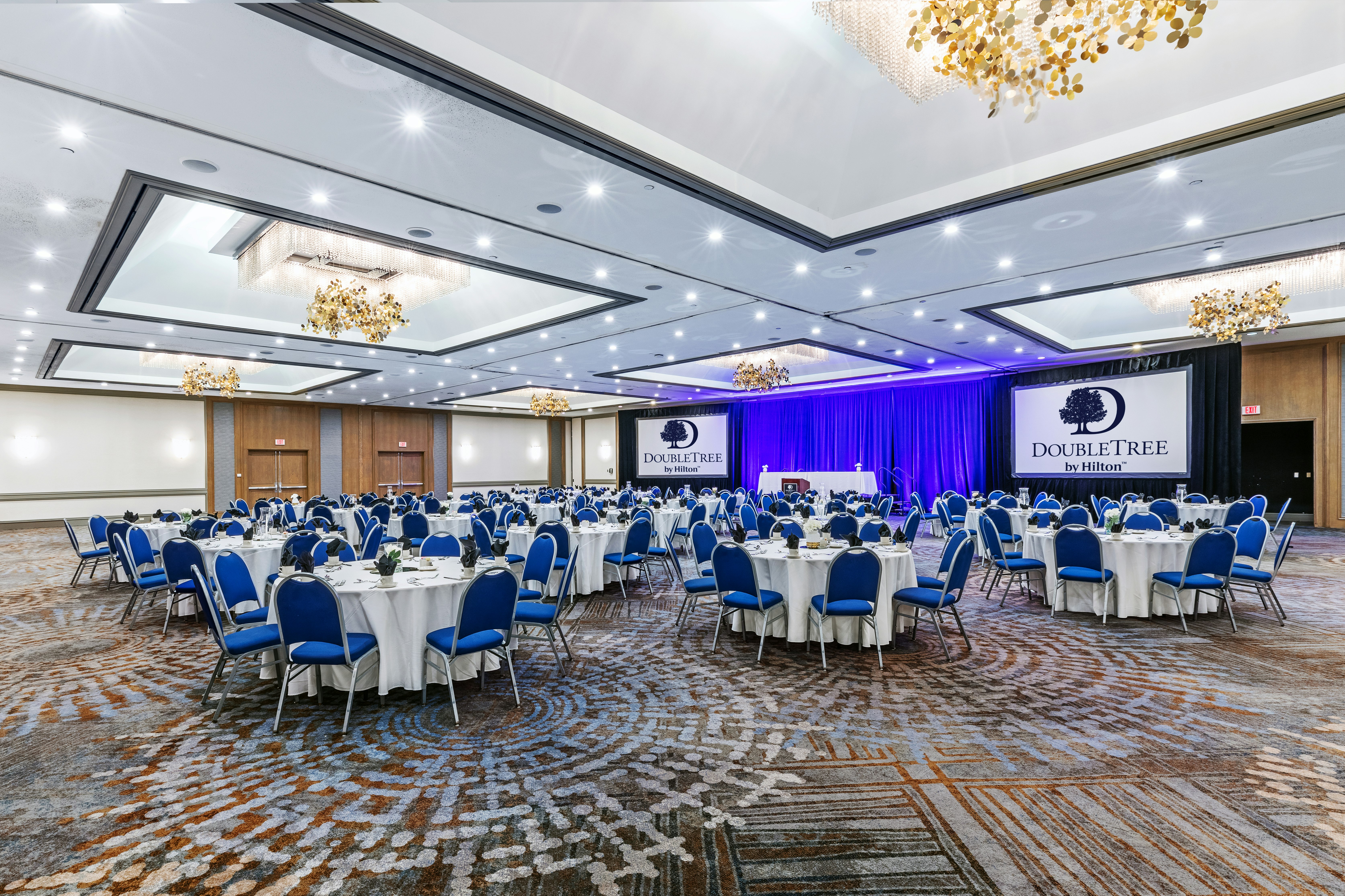 Doubletree Hotel Tulsa At Warren Place 63/72