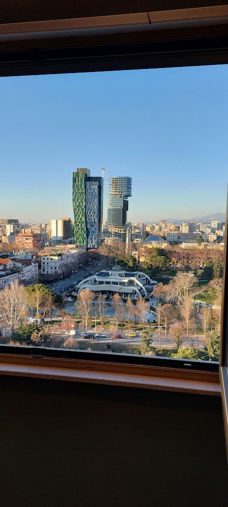 Mulaj Hotel Tirana 57/63