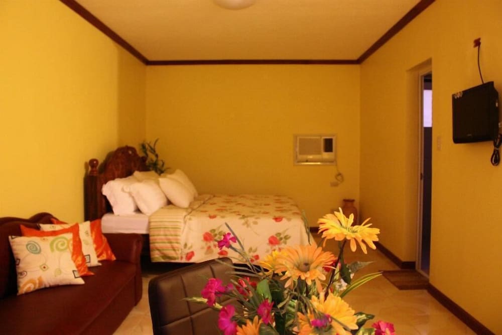 Hagnaya Beach Resort And Restaurant 3/19