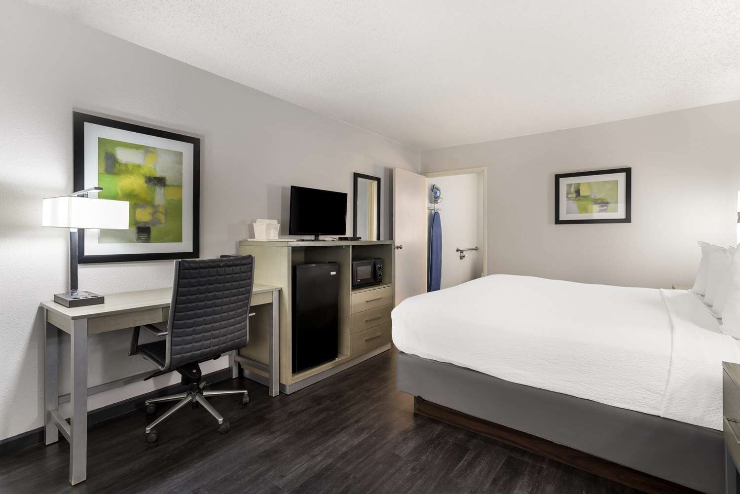 Room, King Bed, Accessible