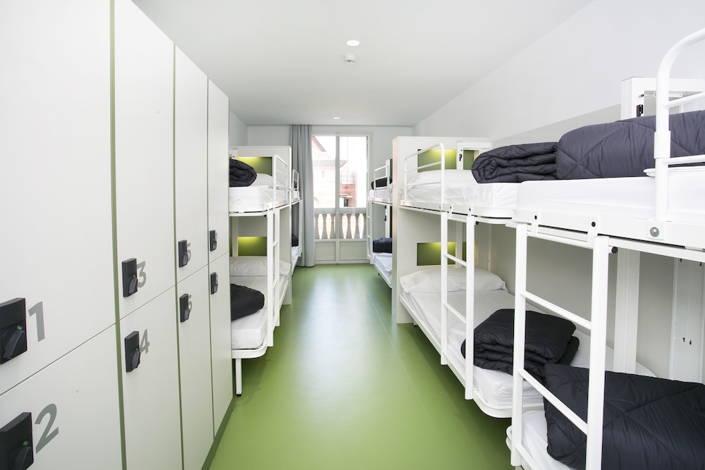 Sant Jordi Hostels Rock Palace 16/42