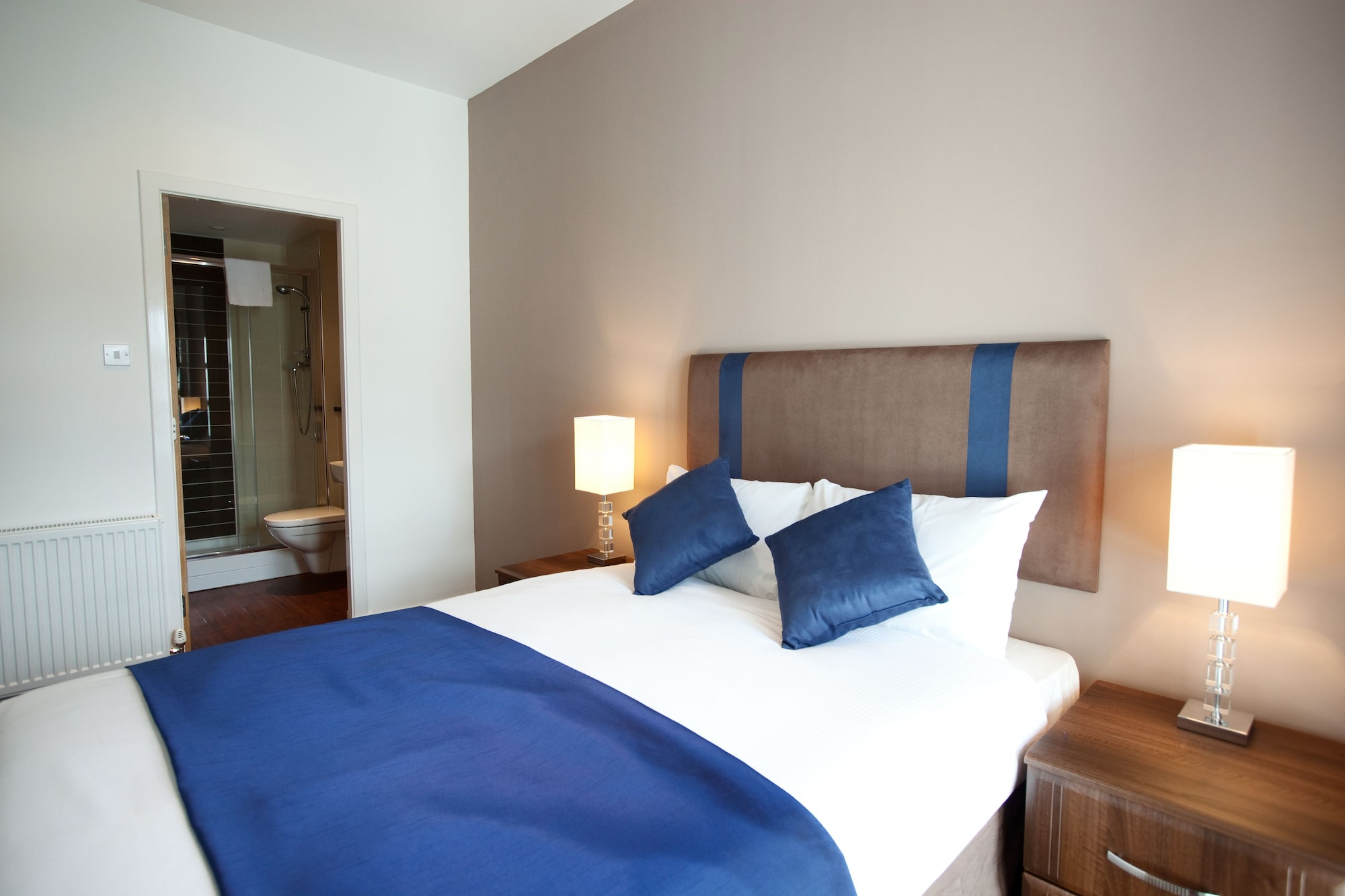 2 BEDROOMS, APARTMENT