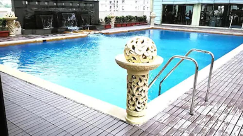 Royal Tulip Navi Mumbai 7/60