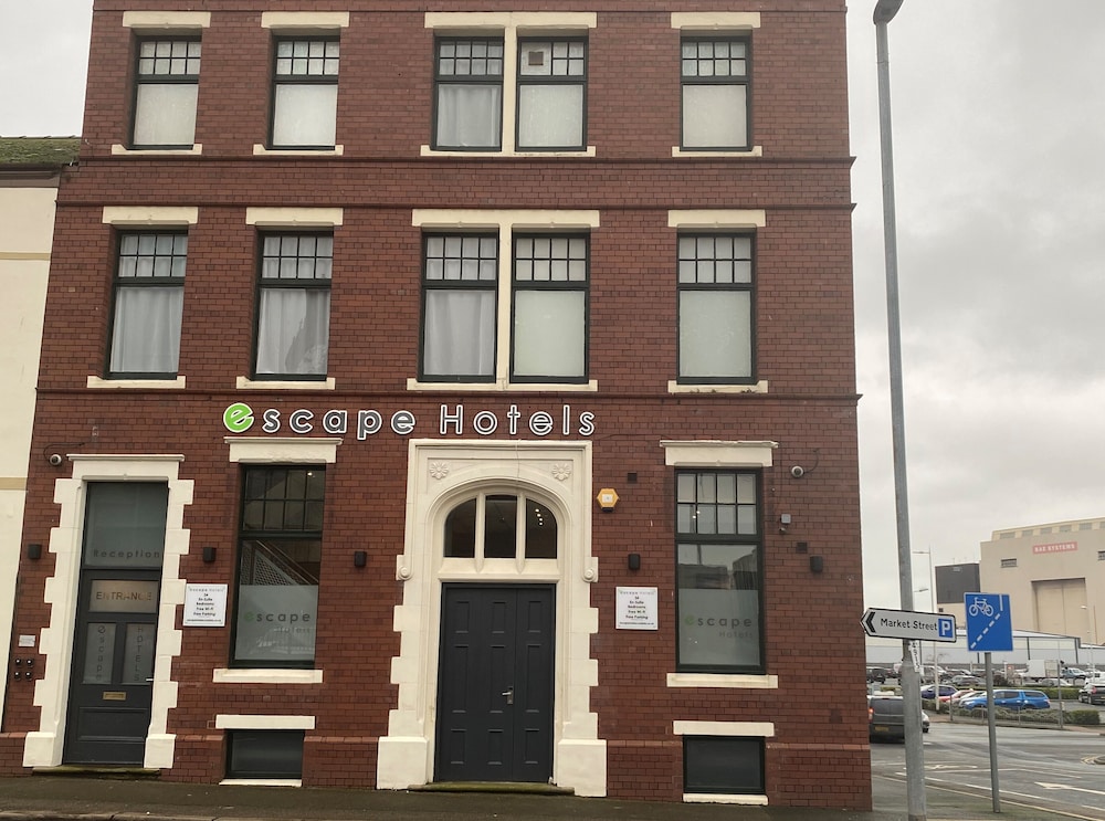 Escape Hotel 4/47