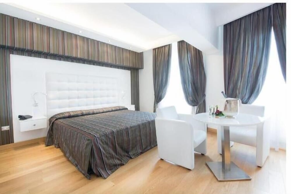 Hotel Royal Caserta 6/50