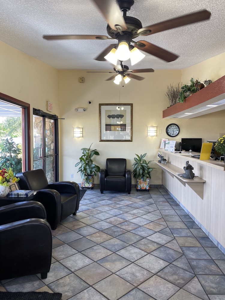 Knights Inn Punta Gorda 12/38