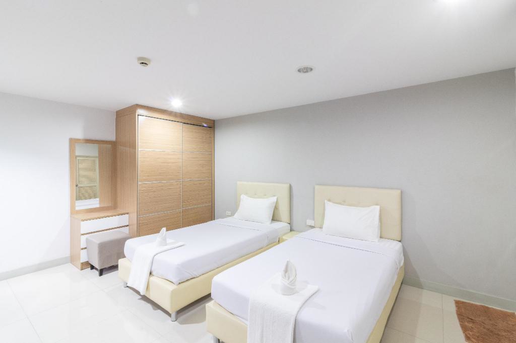SUPERIOR, TWIN BEDS