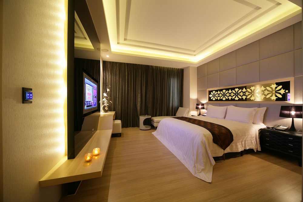 Dubai Villa Motel 16/69