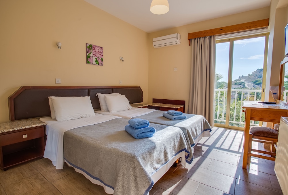 Antonis G Hotel Apartments 5/50