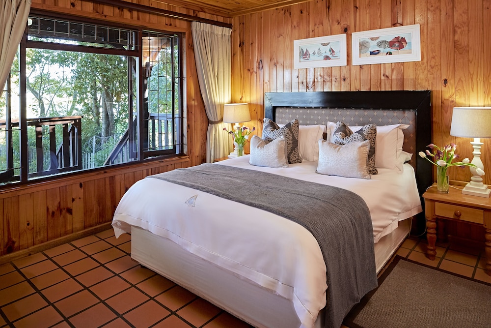 KNYSNA RIVER CLUB - KNYSNA 10/76