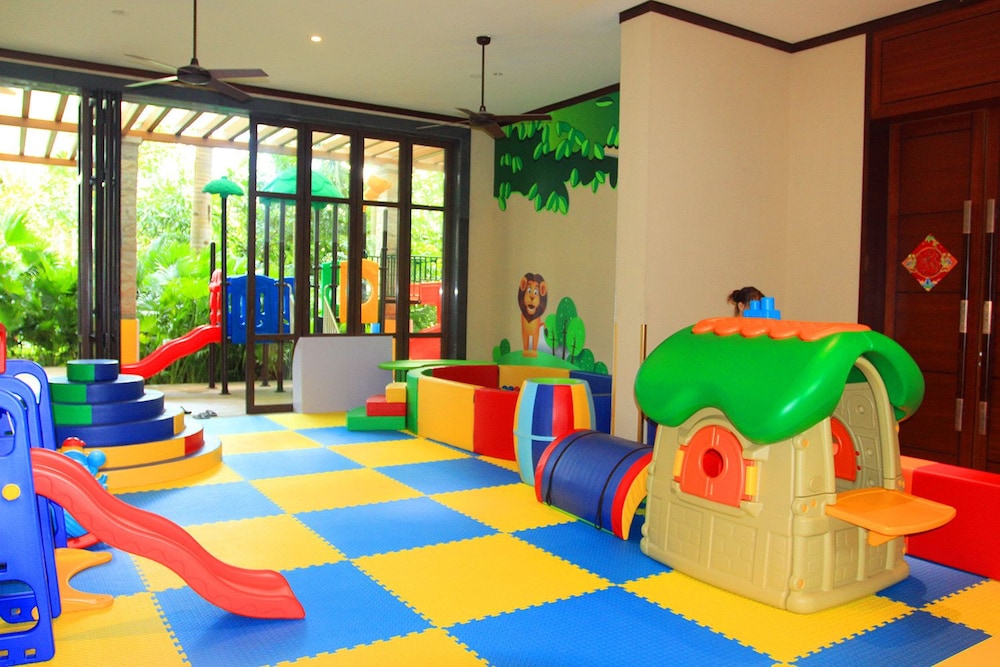 Sanya Seacube Holiday Hotel 35/49
