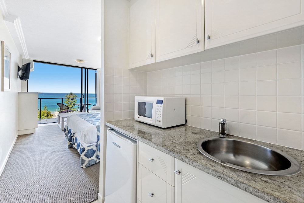 ULTIQA Shearwater Resort 72/73