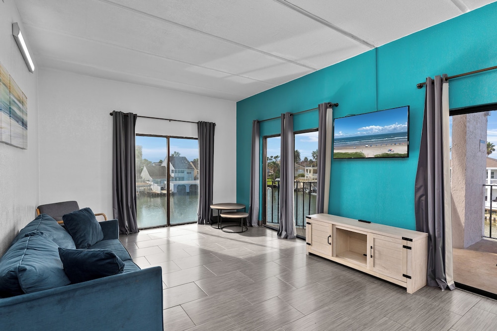 WindWater Hotel & Marina 44/66