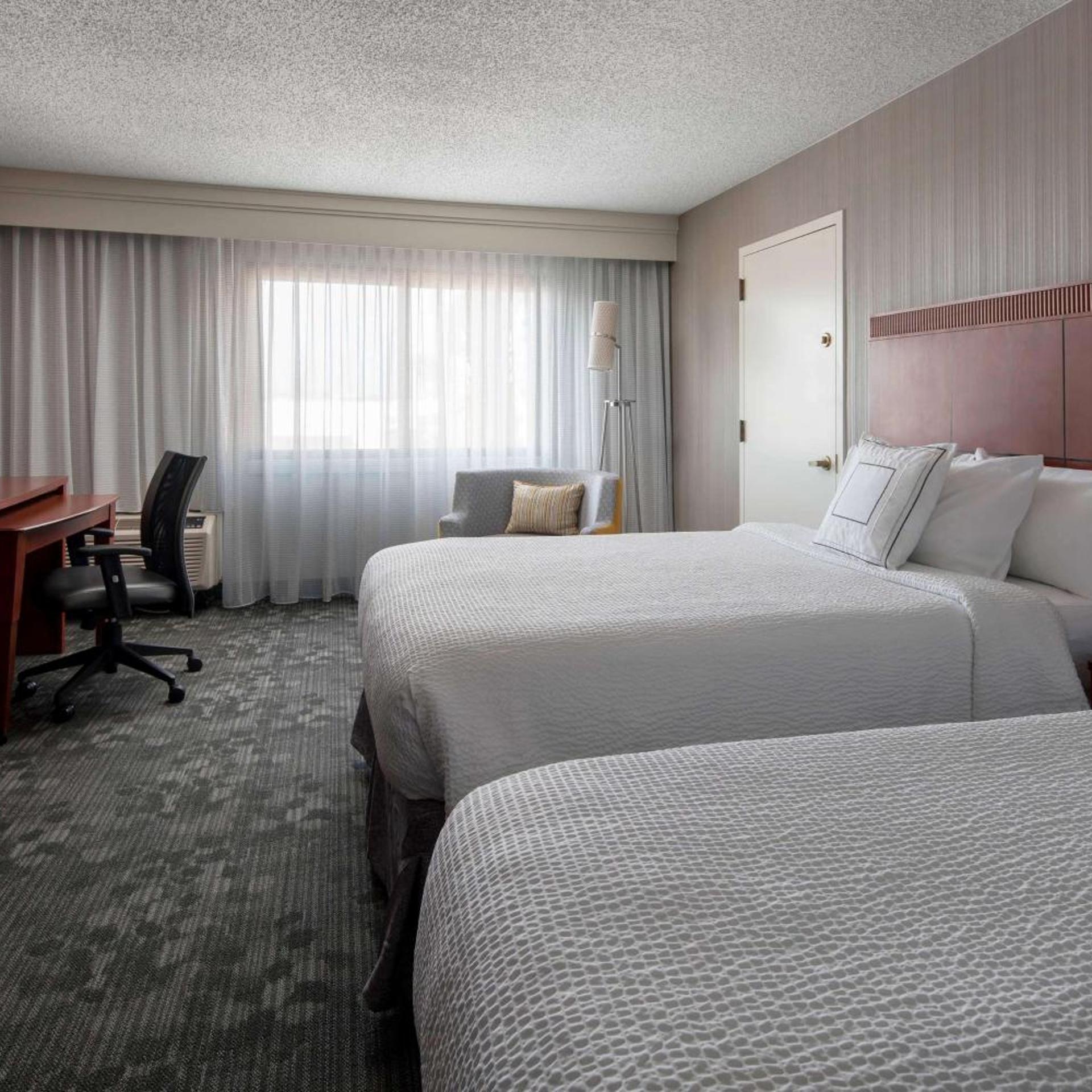 Guest Room, 2 Queen Beds, Sonesta Select Los Angeles Torrance South Bay 2/6