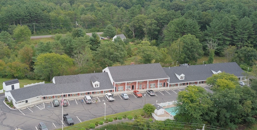 Coachman Inn 48/55
