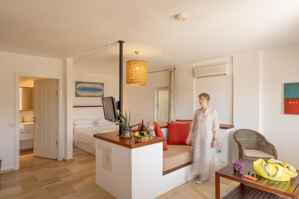 4reasons Hotel And Bistro 39/76
