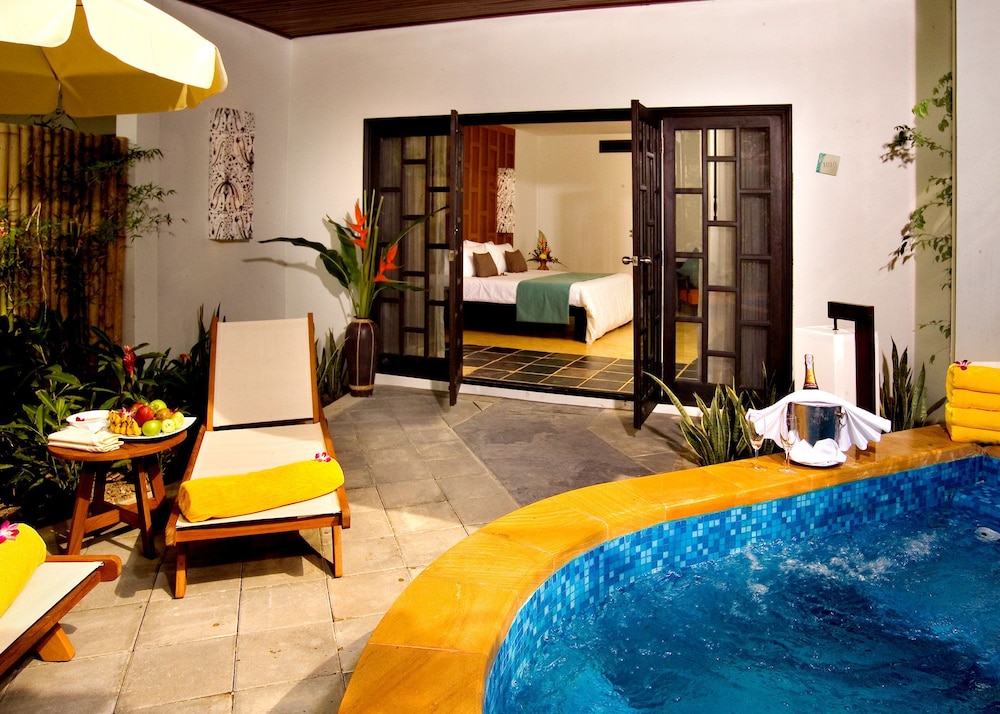 Centara Karon Resort Phuket 6/85