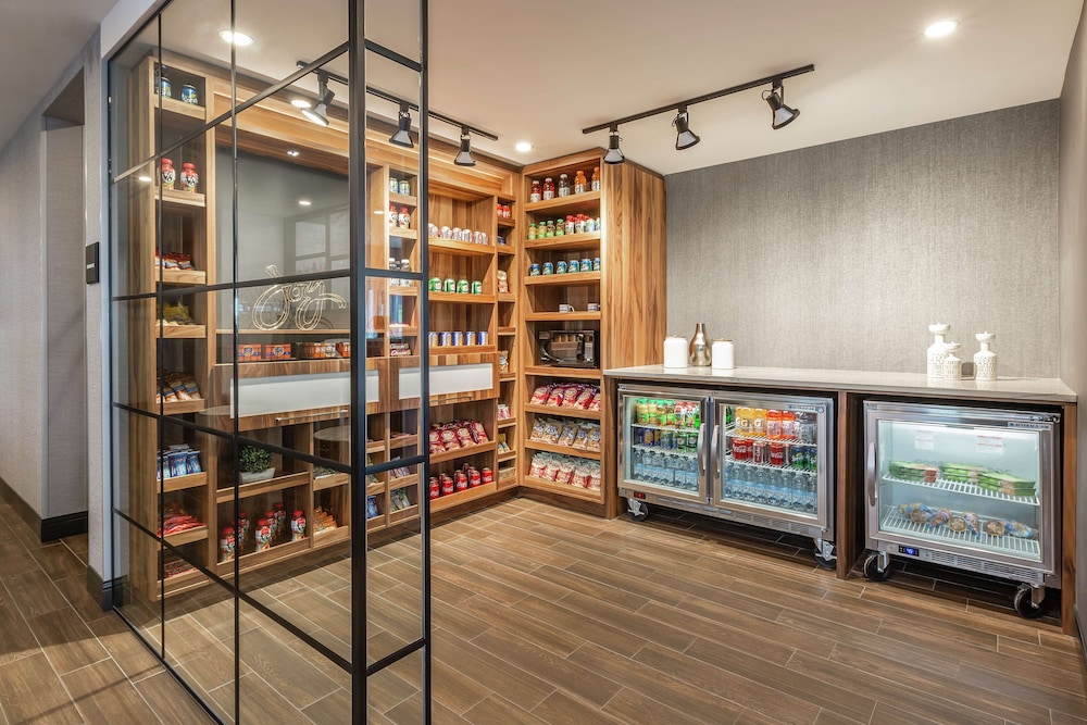Hampton Inn Suites By Hilton Beauport Quebec 36/48