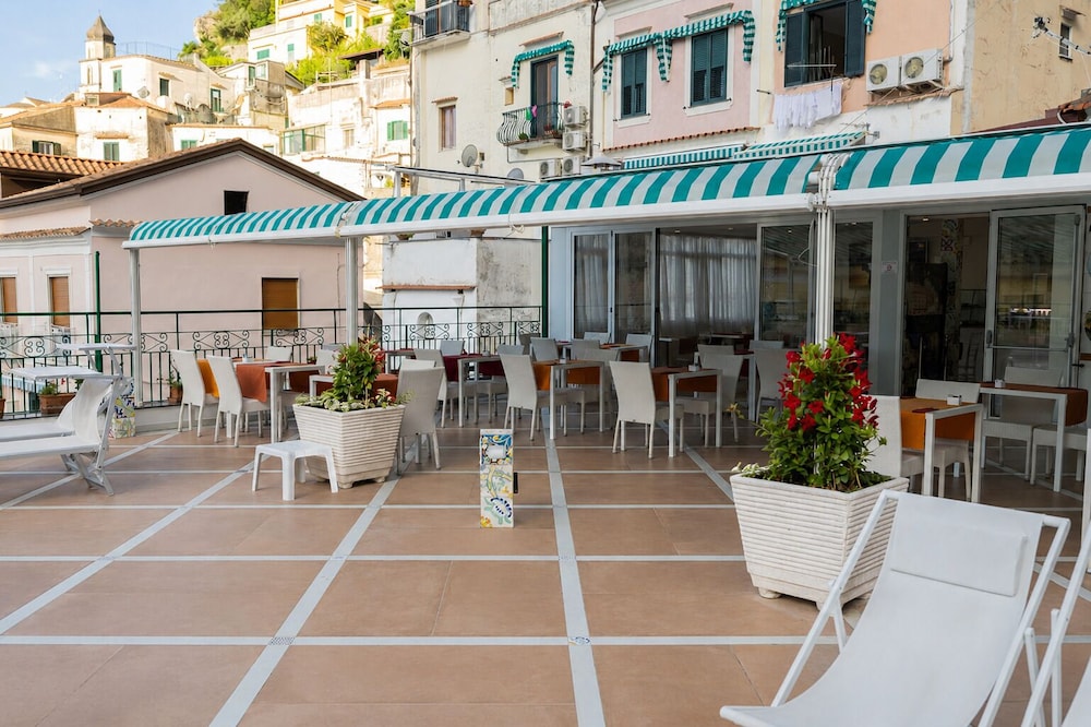 Hotel Amalfi 68/79