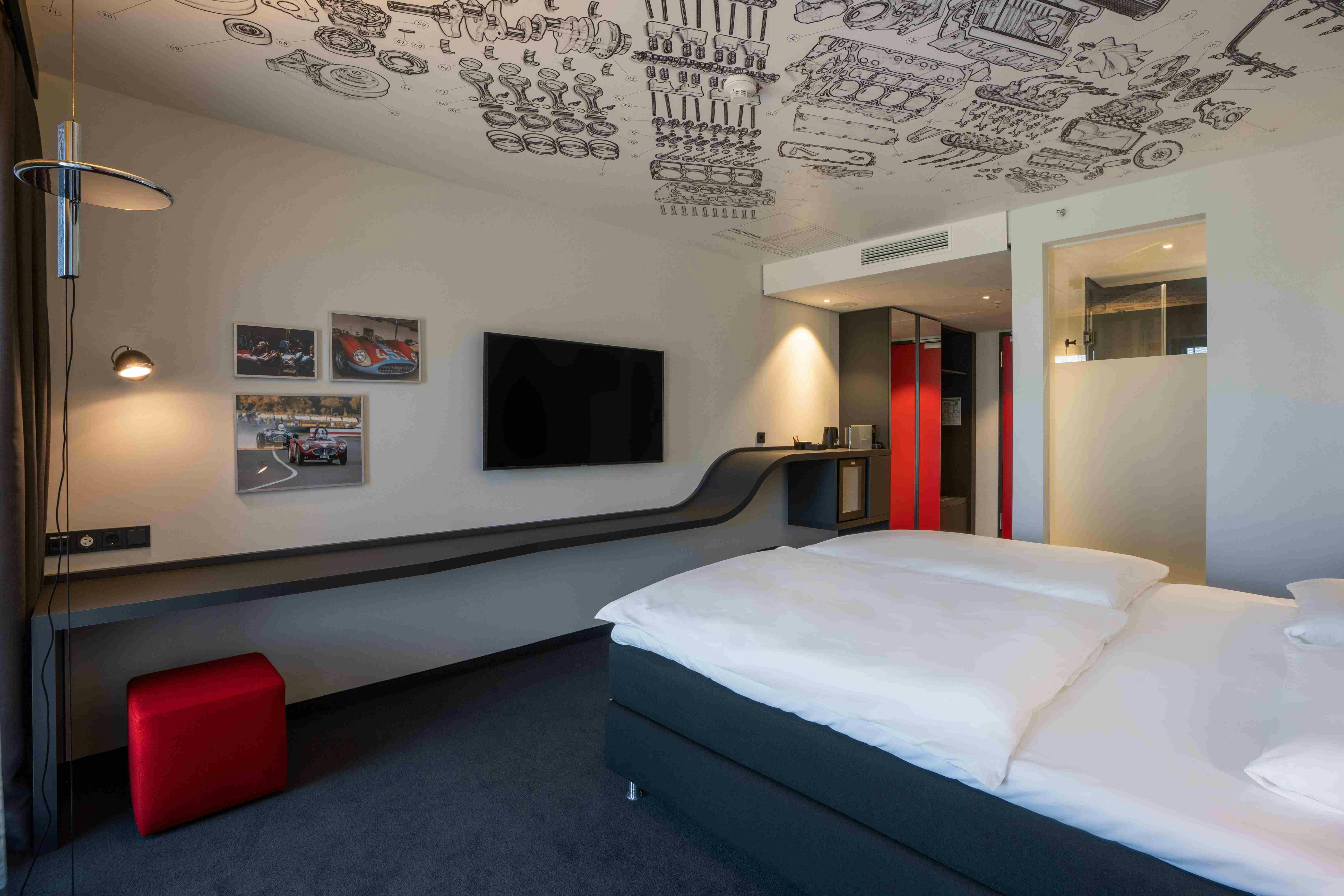 V8 Hotel Koln @ Motorworld 9/34