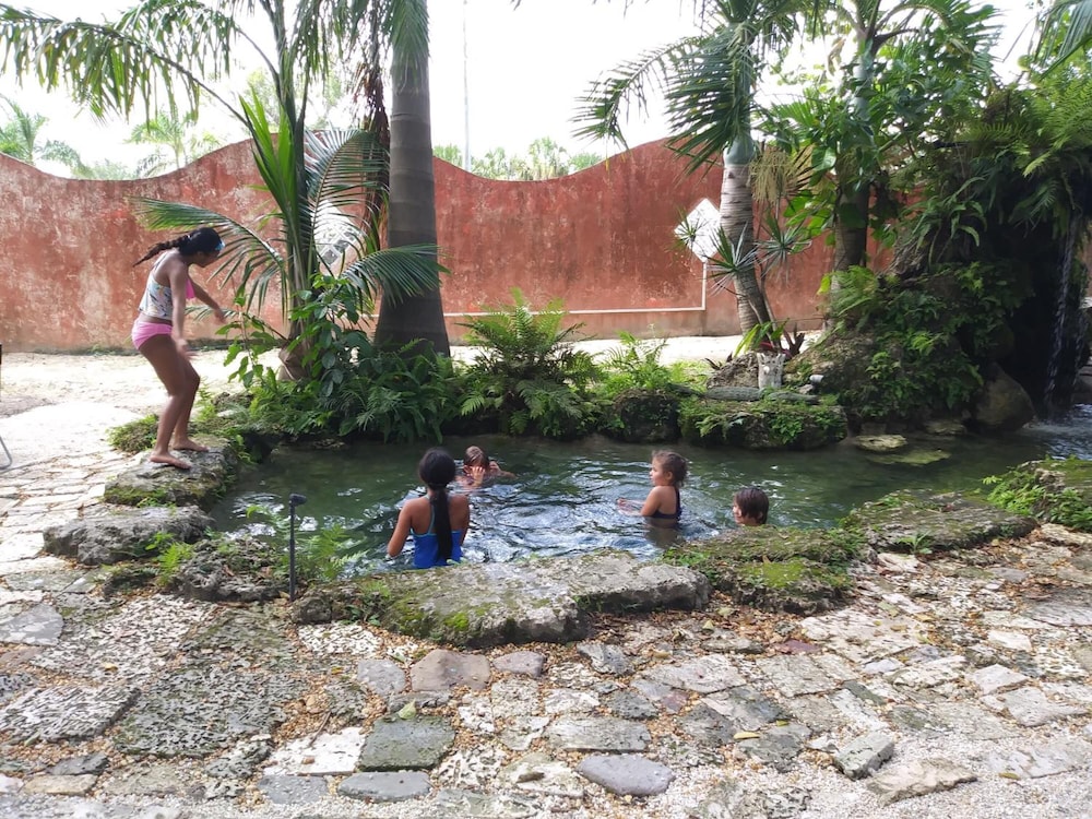 Hoosville Hostel 9/66