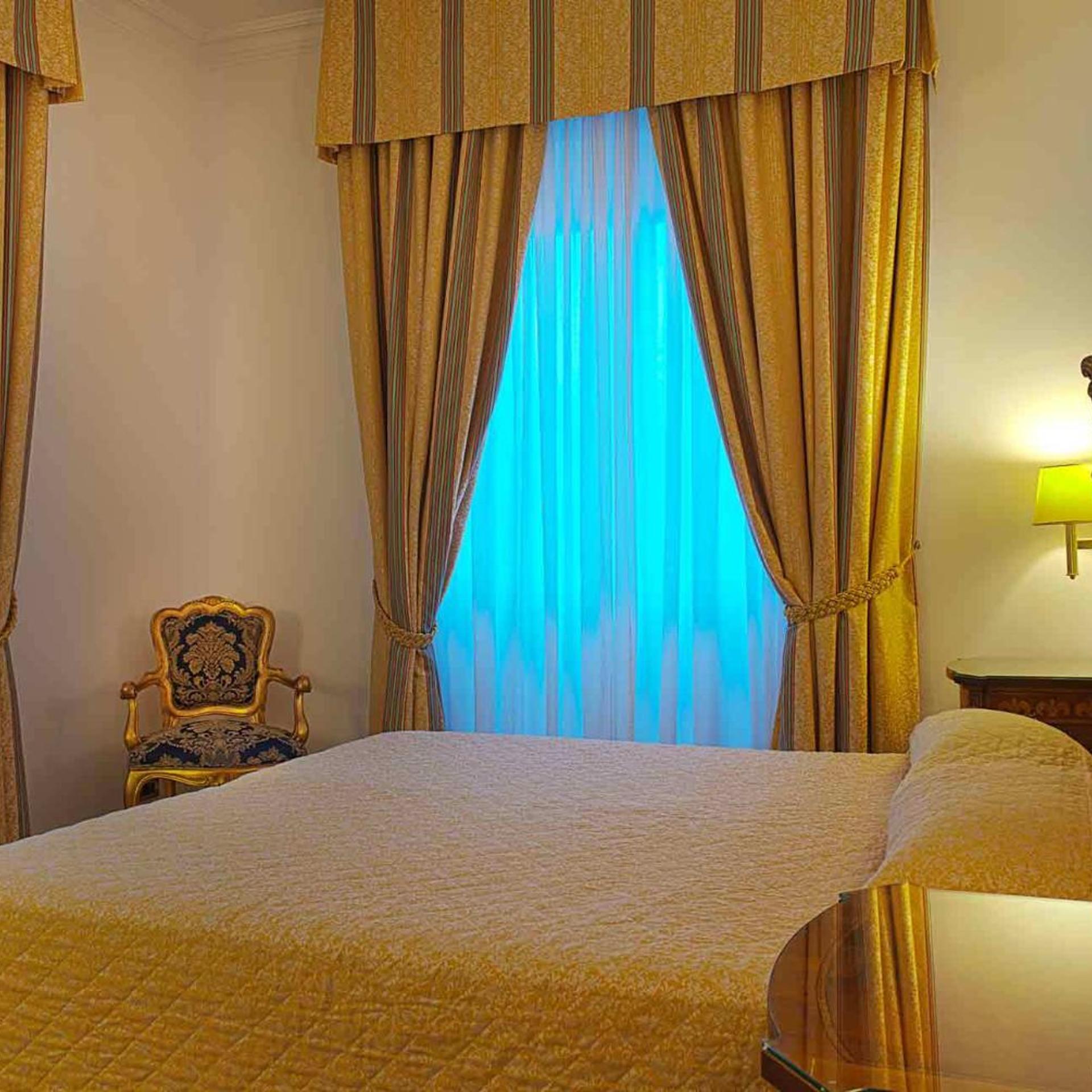 Room, Single, Double Bed