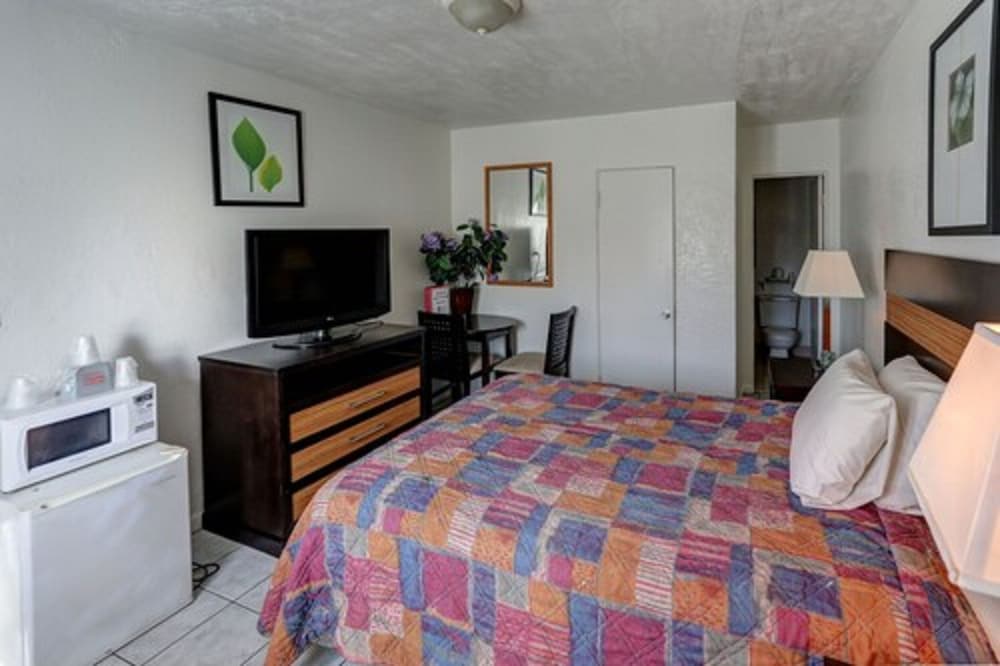 Richard s Hotel 29/65