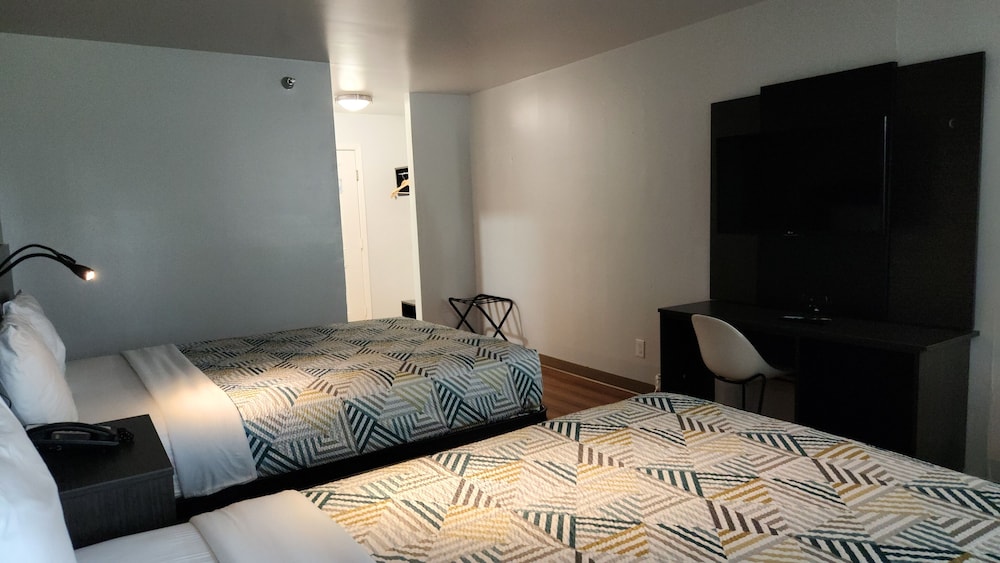 Motel6 Ennis, TX 39/66