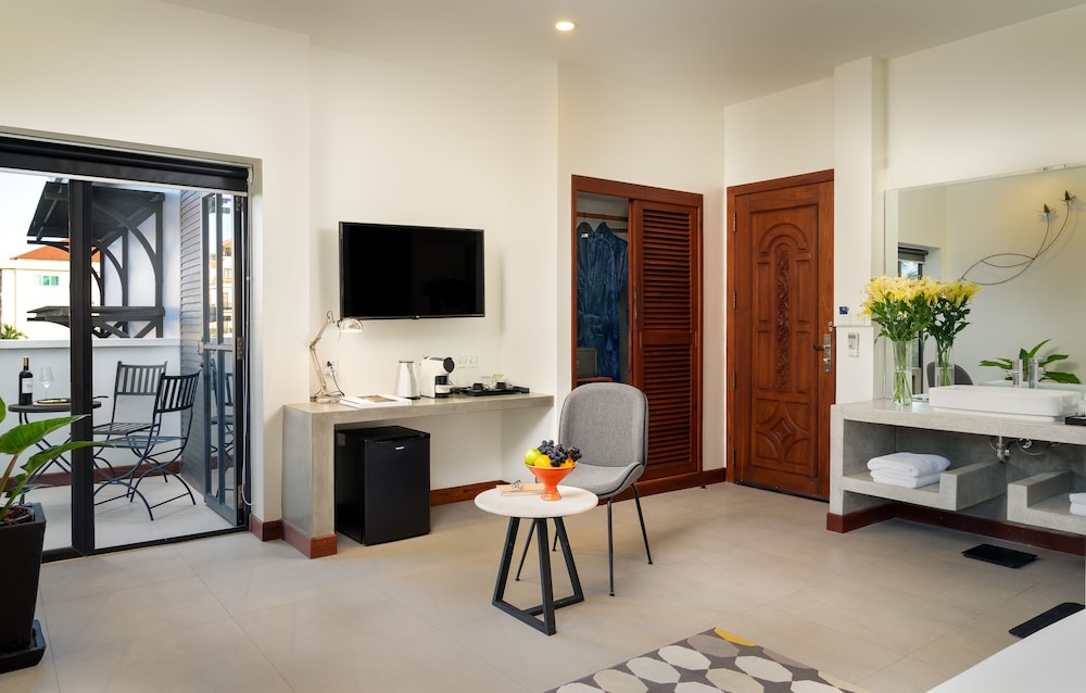 Blanc Smith Residence 51/75