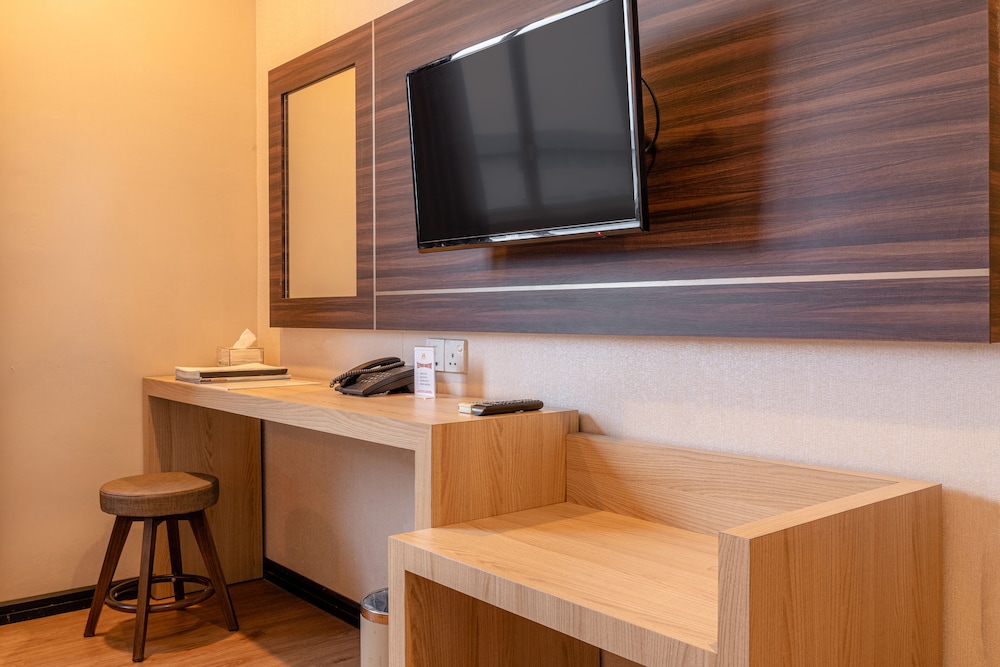 M One Hotel 40/52