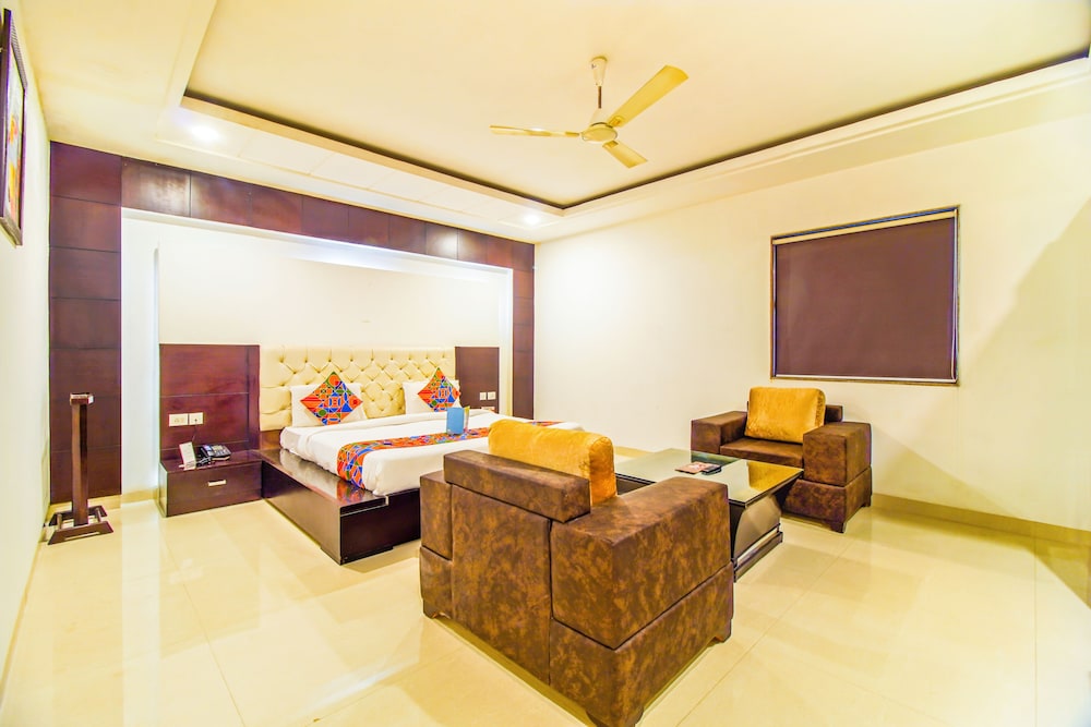 Fabhotel Transit Delhi Airport 24/26