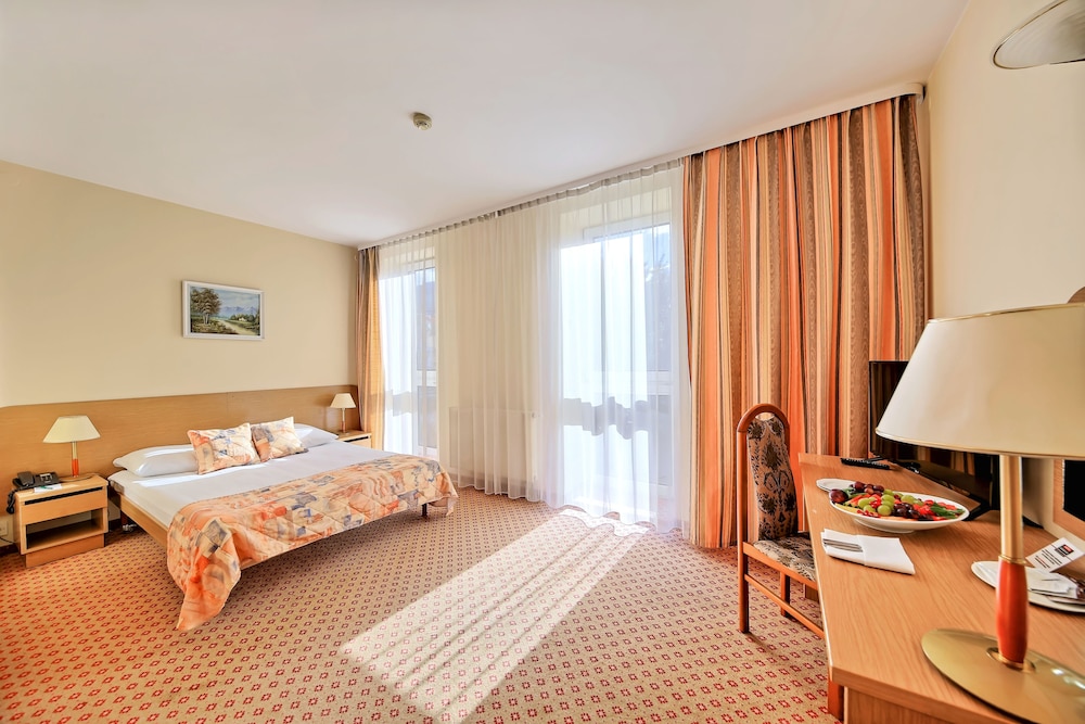 STANDARD, DOUBLE BED