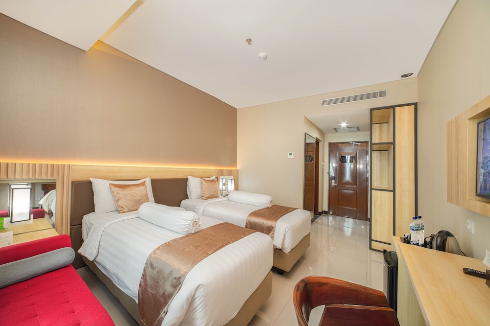 Braling Grand Hotel by Azana 20/58