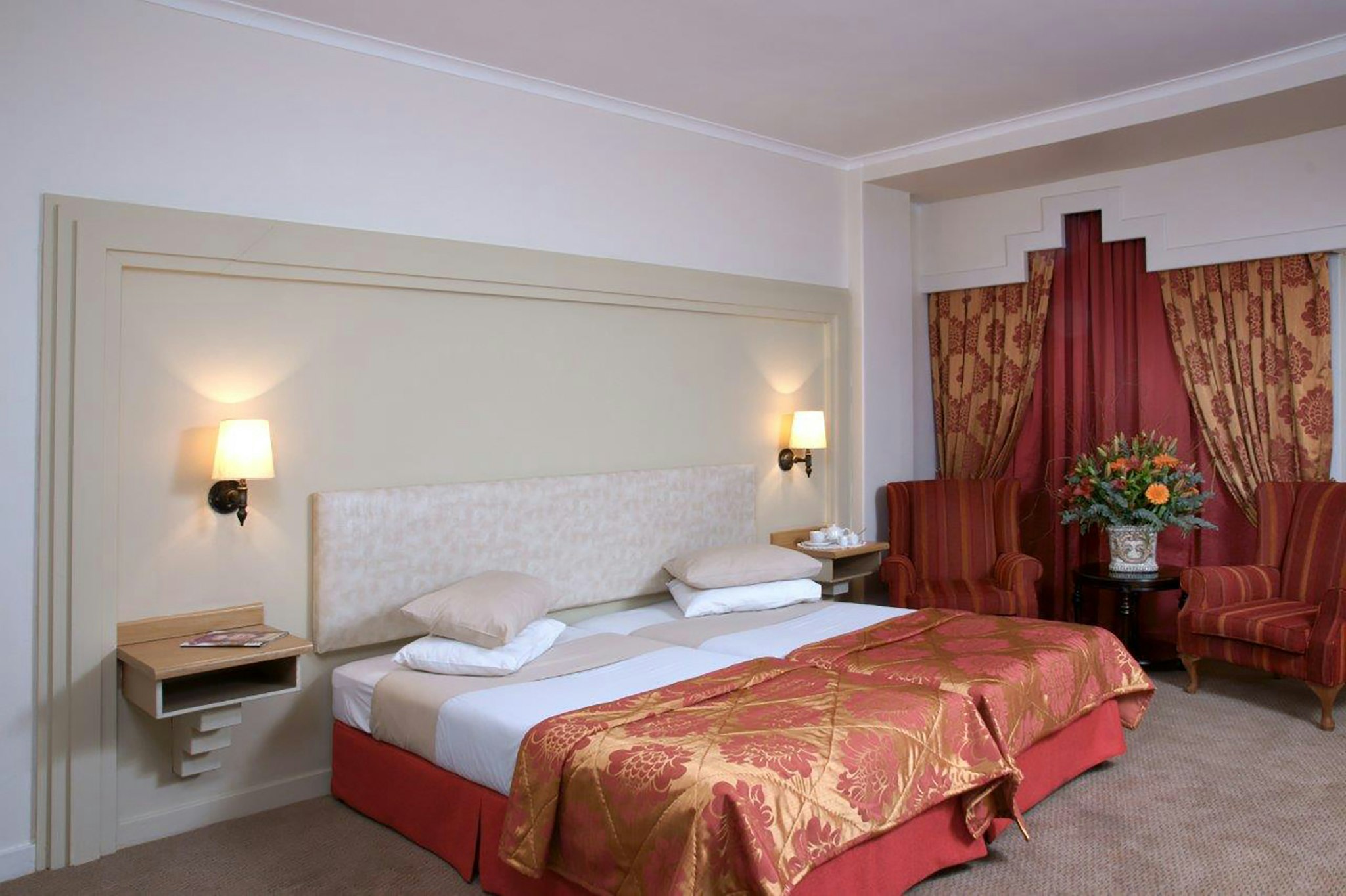 Standard, Twin Beds
