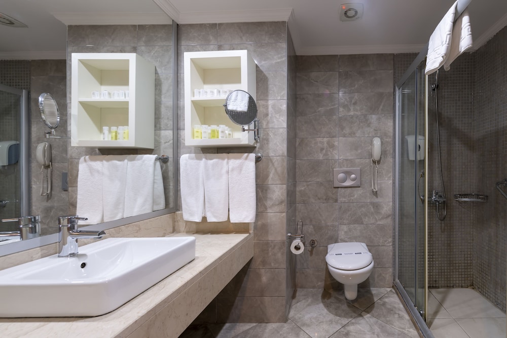Lake & Riverside Hotel & Spa 41/41