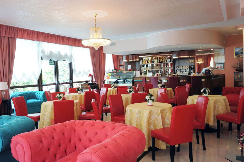 Hotel Cristallo 34/45
