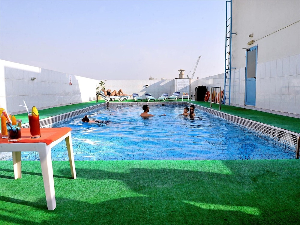 Signature Inn Hotel Deira 24/27
