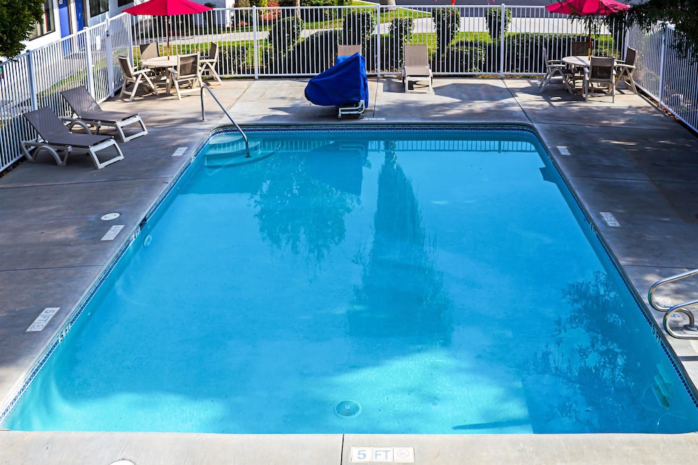 Motel6 Porterville, CA in PORTERVILLE - CA