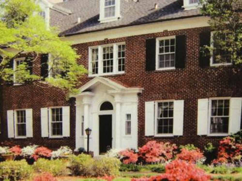 Angie's B&B 41/41