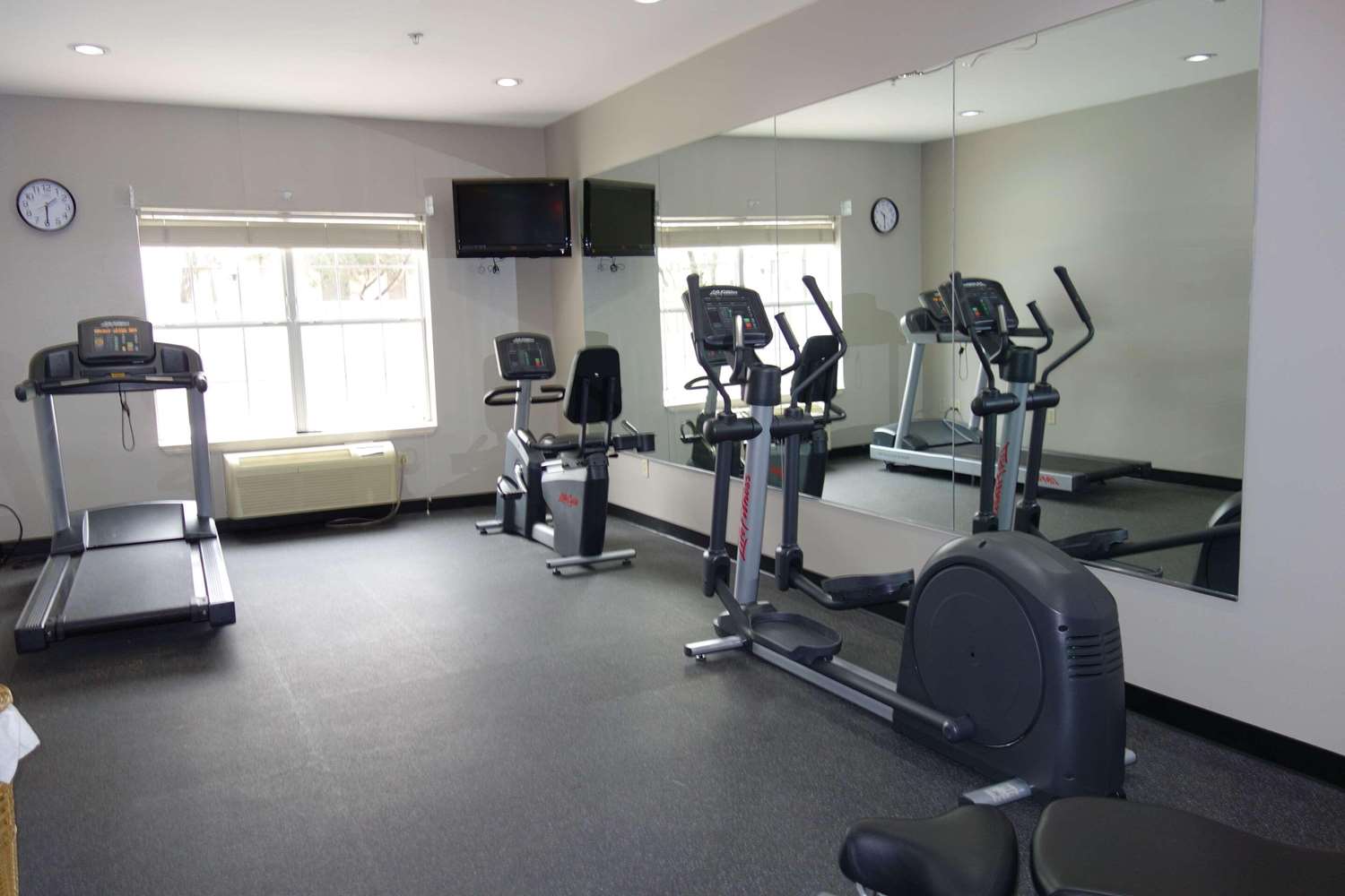 Country Inn Suites By Radisson Round Rock Tx 12/18