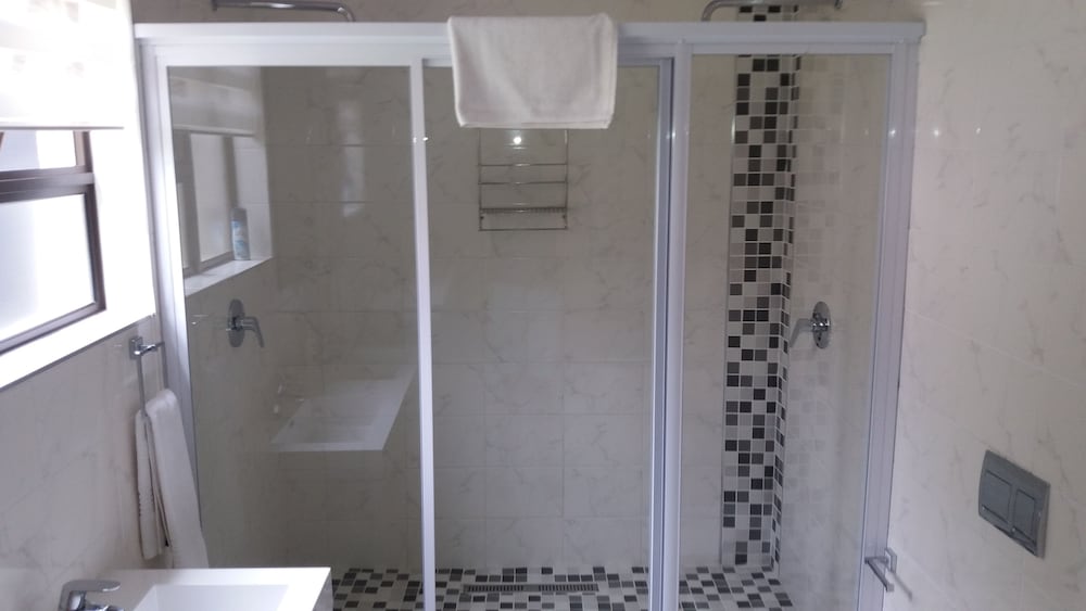 Sunrock Guesthouse 30/77