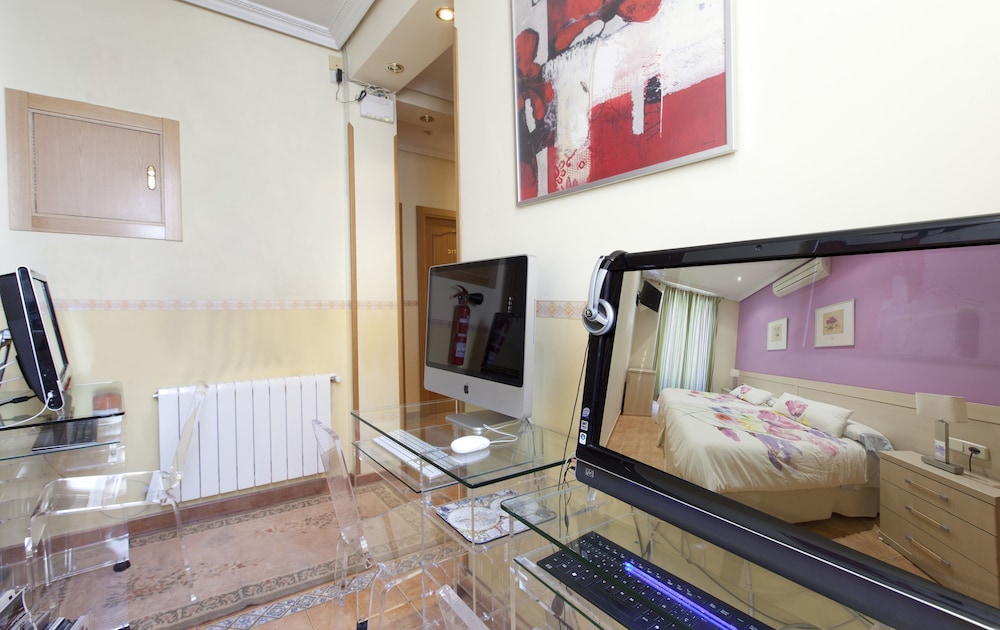 Hostal Luz 49/72